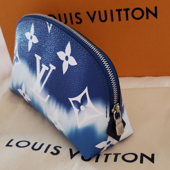 Louis Vuitton Escale Blue Cosmetic Toiletry Pouch Giant Flower Monogram Pochette - Picture 4 of 17